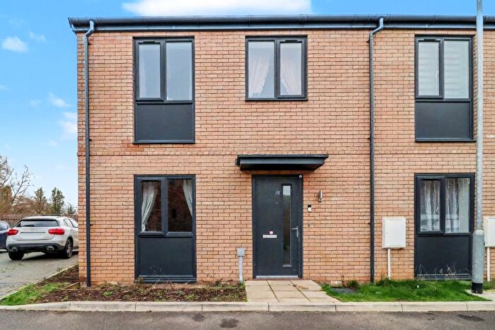 3 Bedroom End Terrace House For Sale In Kingfisher Road, King's Lynn, Norfolk, PE30