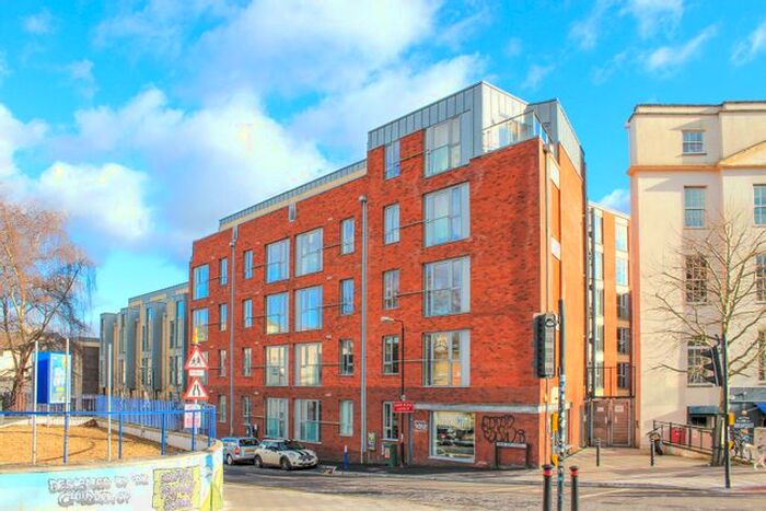 2 Bedroom Flat To Rent In Armidale Place, Montpelier, Bristol, BS6