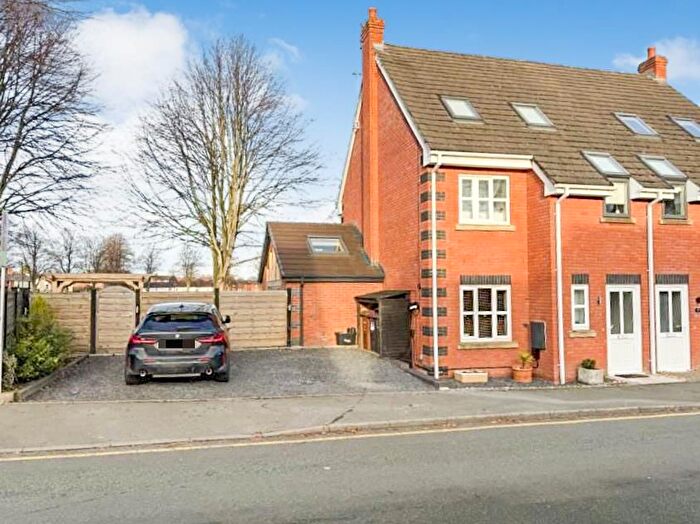 4 Bedroom Semi Detached House For Sale In Oswalds Well Lane, Oswestry, SY11