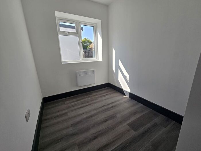 6 Bedroom Semi-Detached House To Rent In Shepiston Lane, Hayes, UB3