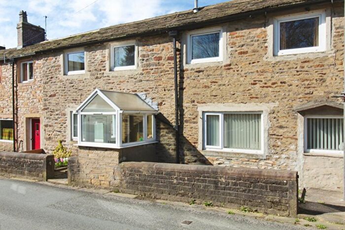4 Bedroom Terraced House For Sale In Skipton Old Road, Foulridge, Colne, Lancashire, BB8