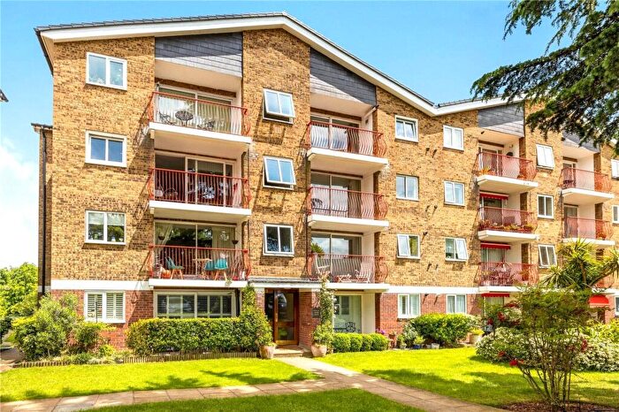2 Bedroom Apartment To Rent In Cumberland Road, Bromley, BR2
