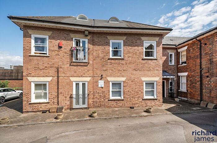 1 Bedroom Apartment For Sale In Bath Road, Old Town, Swindon, SN1