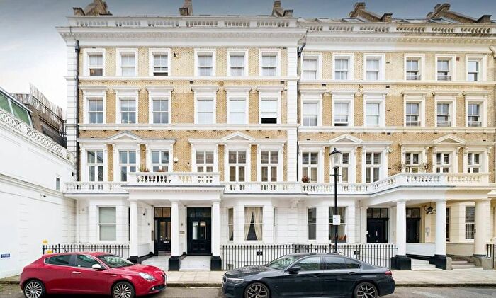2 Bedroom Flat To Rent In Manson Place, London, SW7