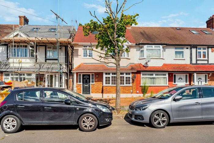 5 Bedroom Terraced House To Rent In Abbotts Road, Mitcham, Surrey, CR4