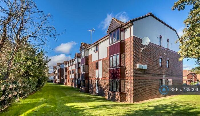 Studio To Rent In Watts Wood, Purfleet, RM19