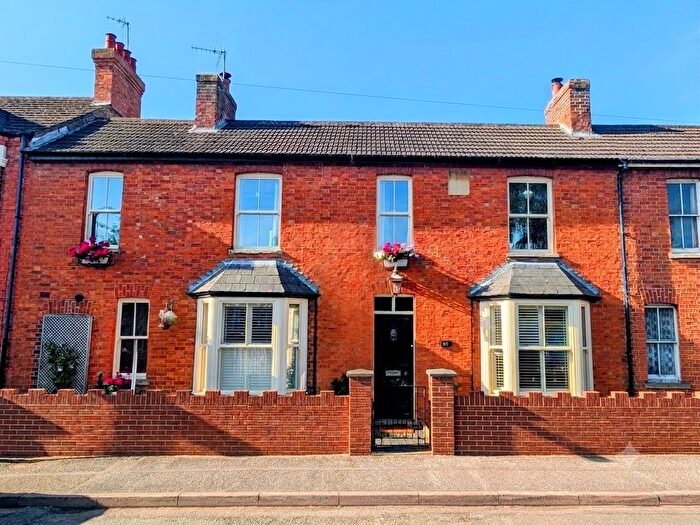 3 Bedroom Terraced House For Sale In Lovat Street, Newport Pagnell, MK16
