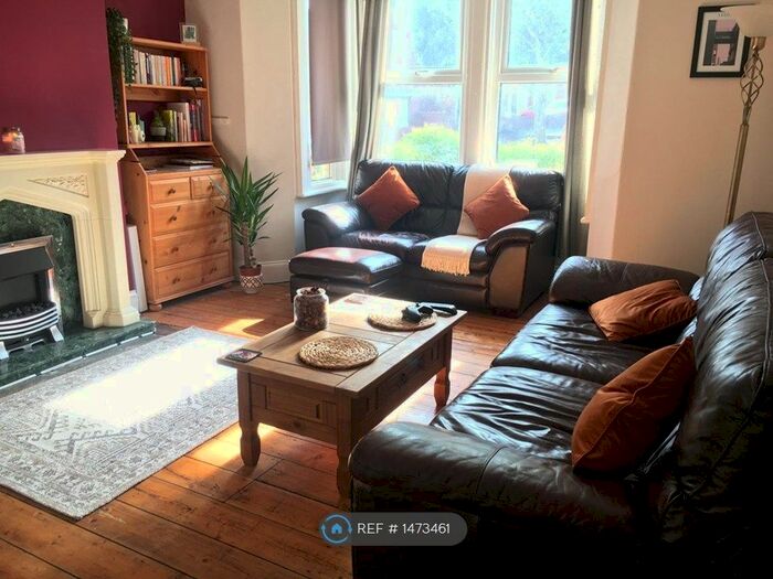 2 Bedroom Flat To Rent In Elswick, Newcastle Upon Tyne, NE4