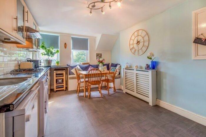 2 Bedroom Flat To Rent In Tonbridge Road, Maidstone, ME16