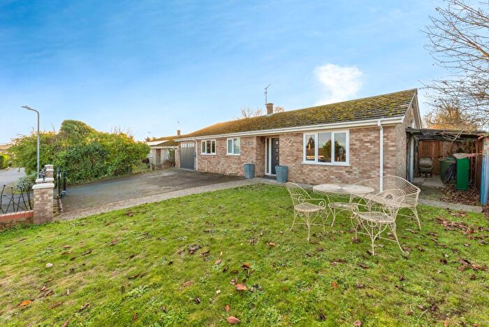 3 Bedroom Detached Bungalow For Sale In St. Martins Way, Ancaster, Grantham, NG32