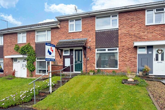 3 Bedroom Terraced House For Sale In Coniston Road, Cheltenham, GL51