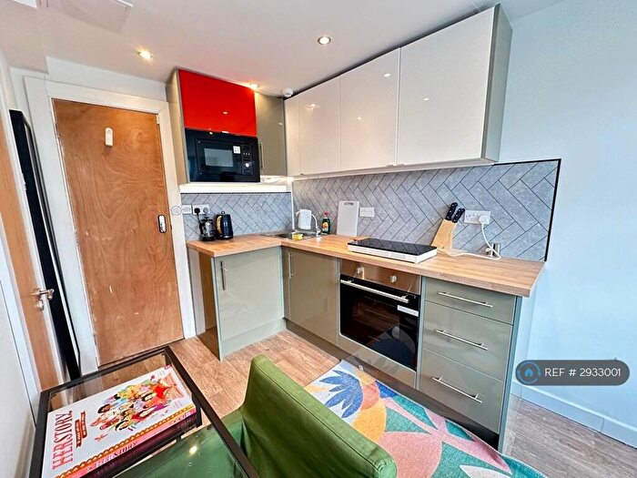 Studio To Rent In Meanwood, Leeds, LS6