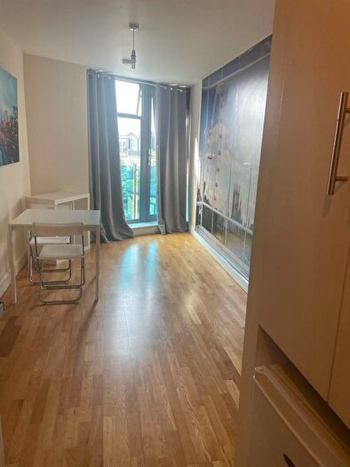 1 Bedroom Flat To Rent In Cricklewood Broadway, London, NW2