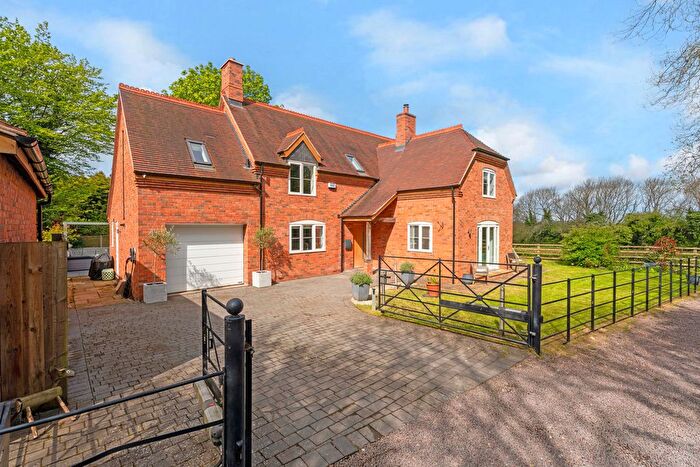 4 Bedroom Detached House For Sale In Hall Lane Harbury, Warwickshire, CV33