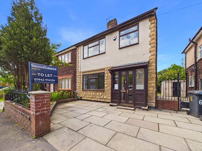 3 Bedroom Semi-Detached House To Rent In Derwent Street, Tyldesley, M29