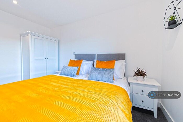 1 Bedroom Flat To Rent In Chadwick Street, Leeds, LS10