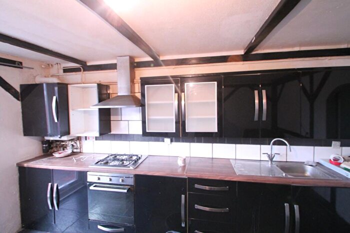 4 Bedroom House To Rent In West Thamesmead, SE28