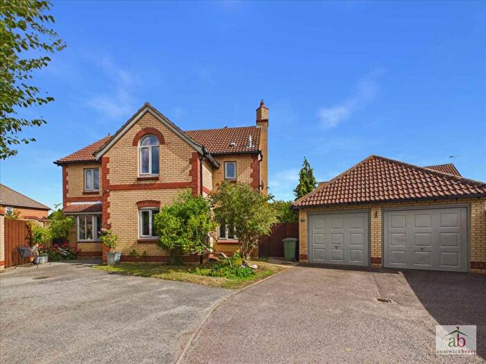 4 Bedroom Detached House For Sale In Rayment Drift, Grange Farm, Kesgrave, IP5