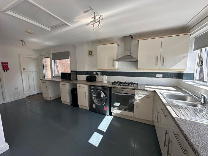 3 Bedroom Detached House To Rent In Westholme Gardens, Westholme Gardens, Nottingham, NG8