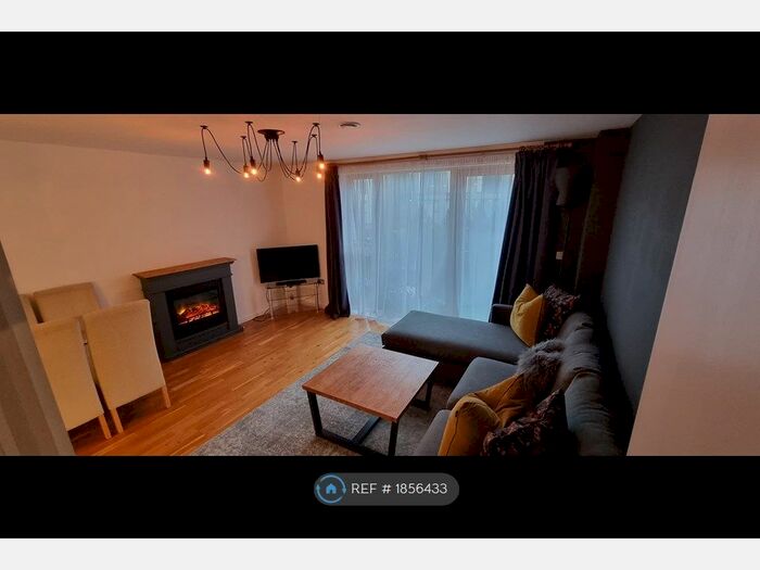 2 Bedroom Flat To Rent In Kew House, London, SE10