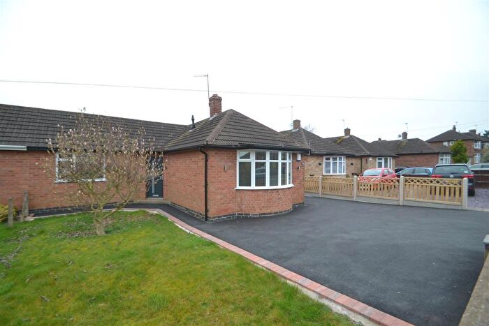 2 Bedroom Bungalow To Rent In Parklands Drive, Loughborough, LE11