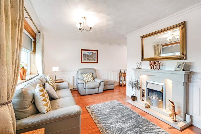 3 Bedroom Bungalow For Sale In Croftmoraig Avenue, Moodiesburn, Glasgow, North Lanarkshire, G69