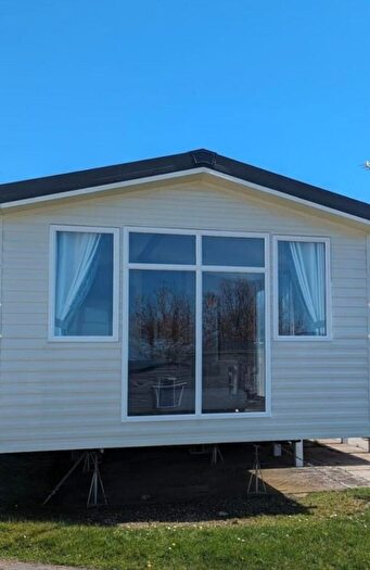 2 Bedroom Mobile Home For Sale In Springfield Holiday Park, Tedburn St Mary, Exeter, Devon, EX6