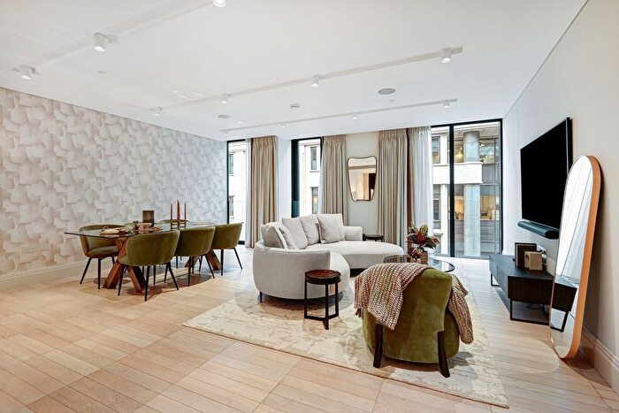 3 Bedroom Flat To Rent In Burlington Gate, Cork Street, W1S