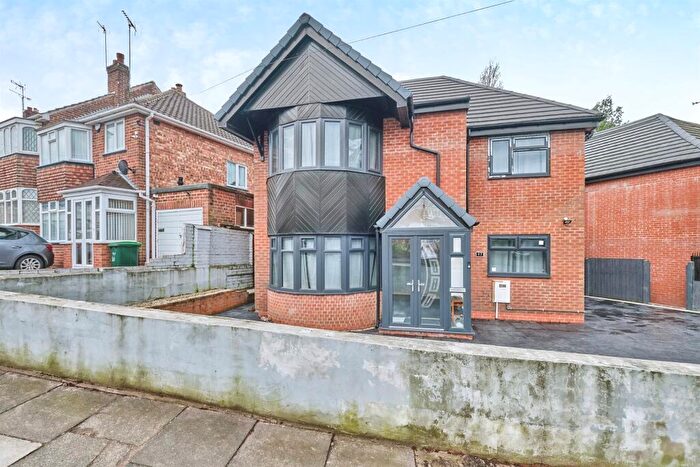 6 Bedroom Semi-Detached House For Sale In Hamstead Road, Great Barr, Birmingham, B43