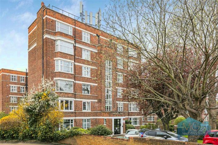 2 Bedroom Property To Rent In Colney Hatch Lane, London, N10
