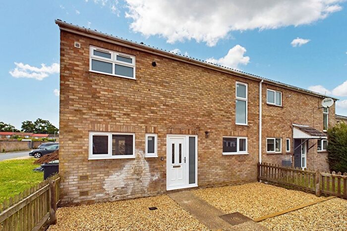 3 Bedroom Semi Detached House To Rent In St. Martins Way, Thetford, IP24