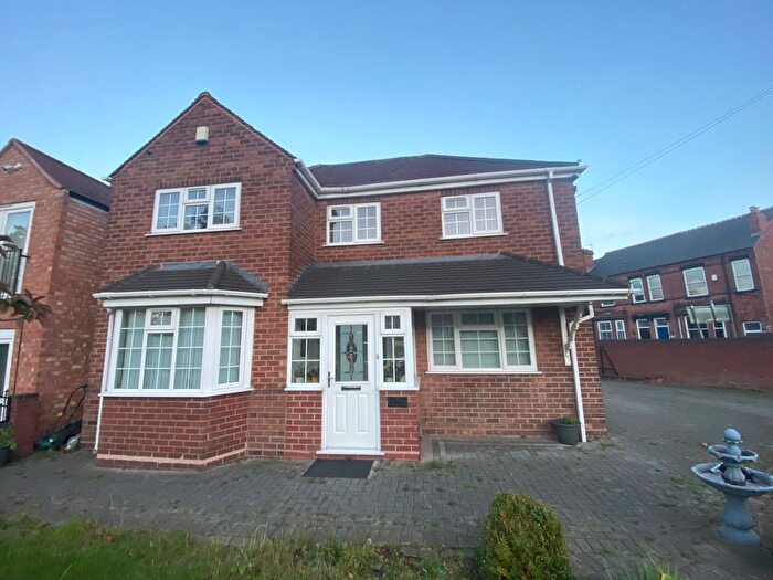 5 Bedroom Detached House To Rent In Wood Green Road, Wednesbury, WS10