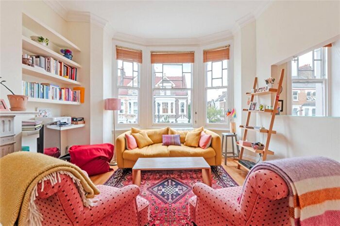 2 Bedroom Flat To Rent In Buckley Road, Brondesbury, NW6