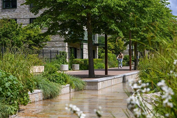 2 Bedroom Flat To Rent In Samara Drive, Southall, UB1