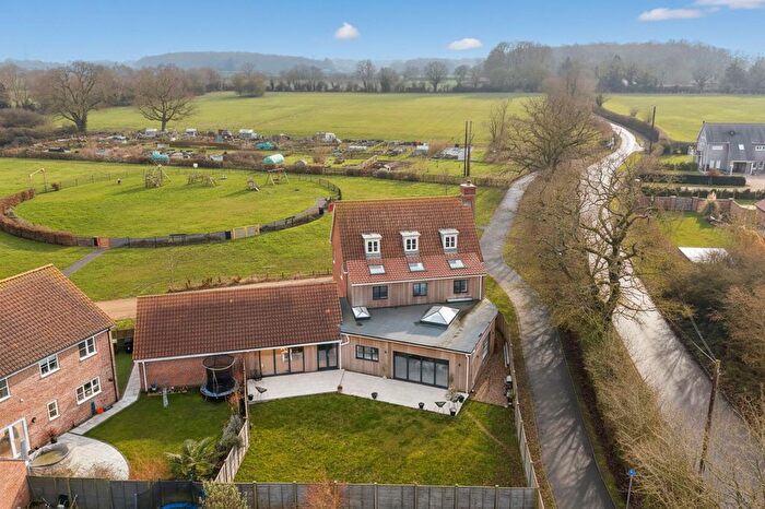 5 Bedroom Detached House For Sale In Gudgeon Road, Mulbarton, Norwich, NR14