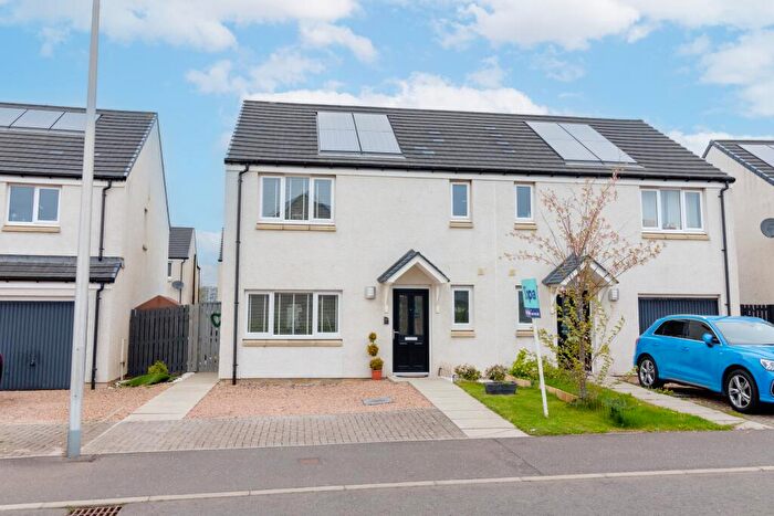 3 Bedroom Semi-Detached House For Sale In Railton Gardens, Arbroath, DD11