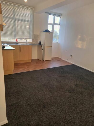1 Bedroom Flat To Rent In Hitchin Road, Luton LU2