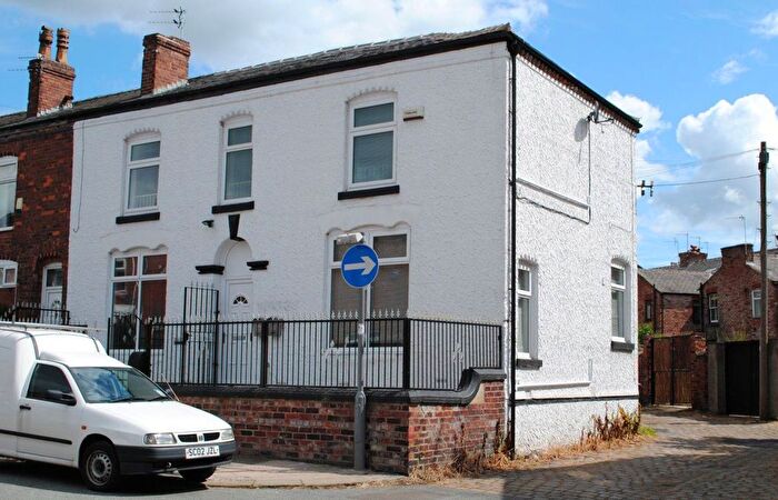 2 Bedroom Flat To Rent In Hodge Road, Walkden, Manchester, M28