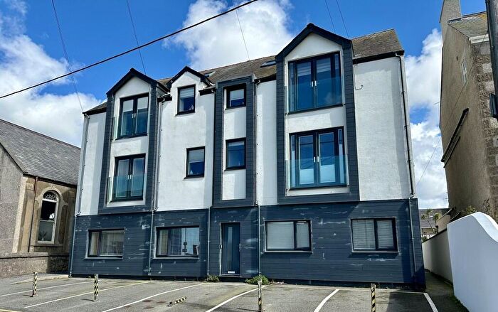 2 Bedroom Duplex For Sale In High Street, Rhosneigr, LL64