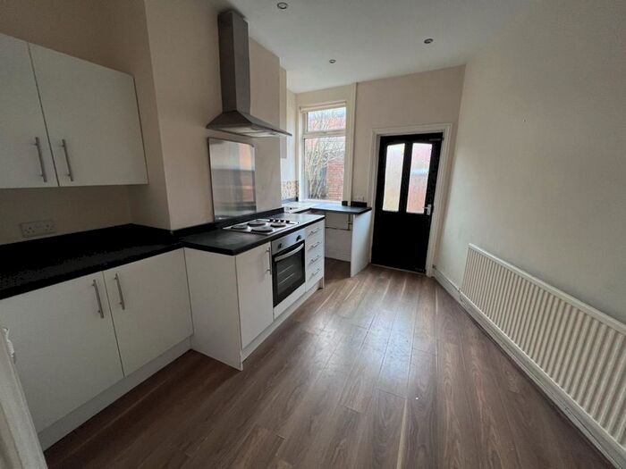 2 Bedroom Property To Rent In First Avenue, Wigan, WN6