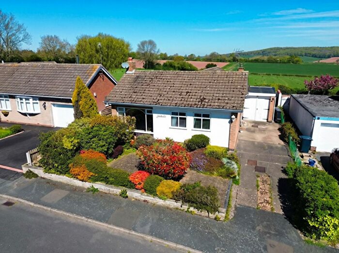 2 Bedroom Detached Bungalow For Sale In Sunningdale Drive, Woodborough, Nottingham, NG14