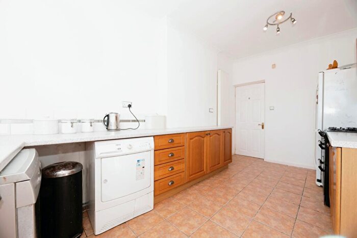 2 Bedroom Terraced House For Sale In Alberta Avenue, Sutton, SM1