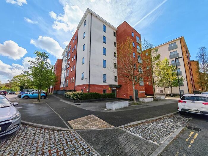 2 Bedroom Flat For Sale In Taywood Road, Northolt, UB5