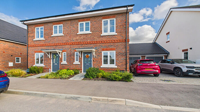 3 Bedroom Semi-Detached House To Rent In Hendrix Drive, Aston Clinton, Aylesbury, Buckinghamshire, HP22