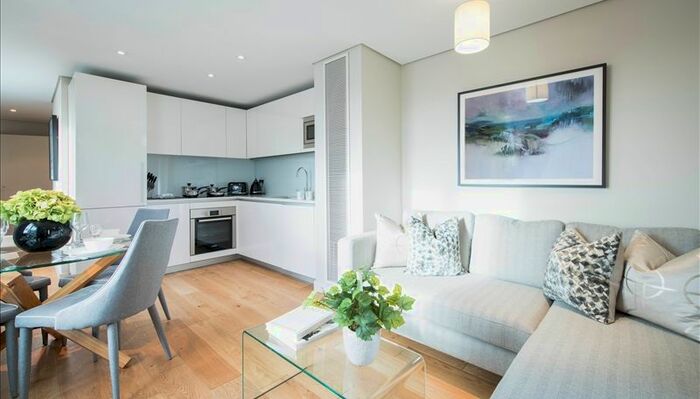 3 Bedroom Flat To Rent In Merchant Square West, London, W2