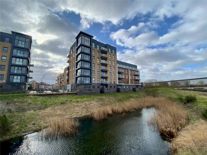 2 Bedroom Apartment To Rent In Montagu House, Padworth Avenue, Reading, RG2