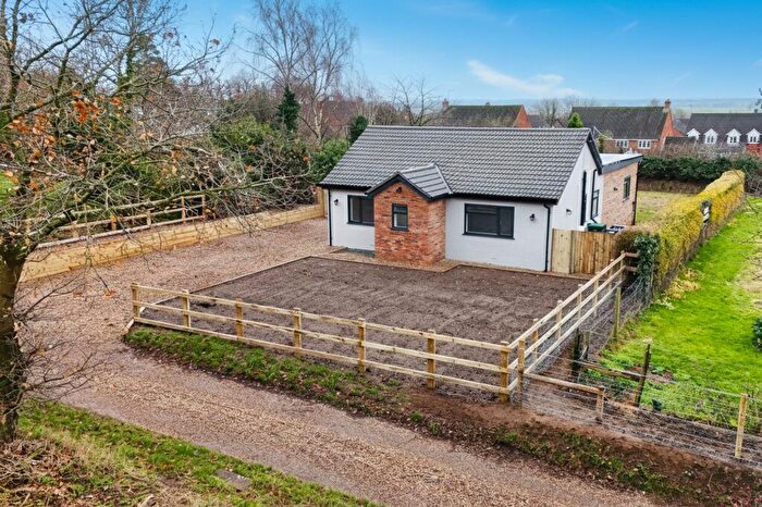 3 Bedroom Detached Bungalow For Sale In Low Farm Road, Reedham, Norwich, NR13