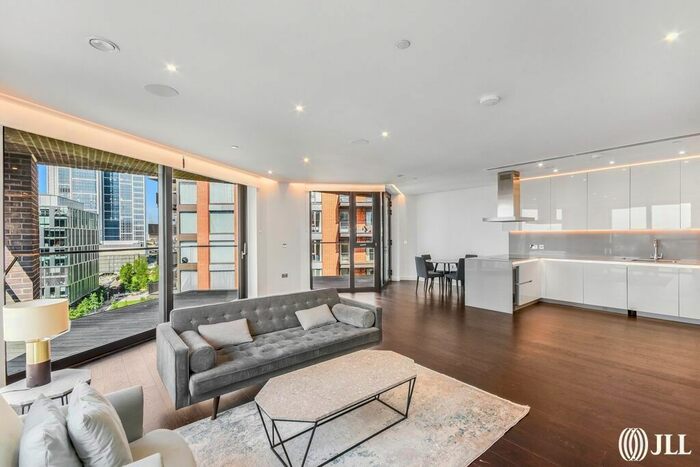 2 Bedroom Flat To Rent In Charles Clowes Walk, London, SW11