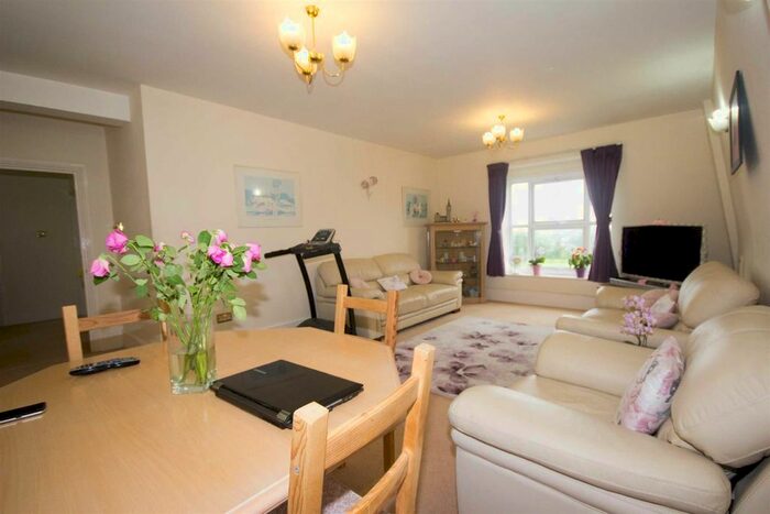 2 Bedroom Flat To Rent In Pavillion Lodge, Lower Road, Harrow, HA2