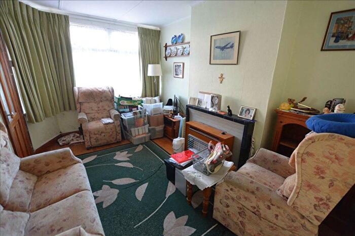 2 Bedroom Terraced House For Sale In Fernside Avenue, Feltham, Middlesex, TW13